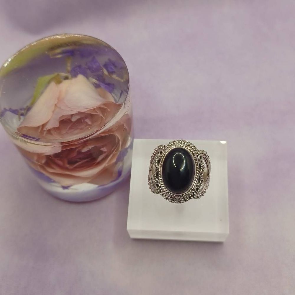 Large onyx silver ring - Size 7½